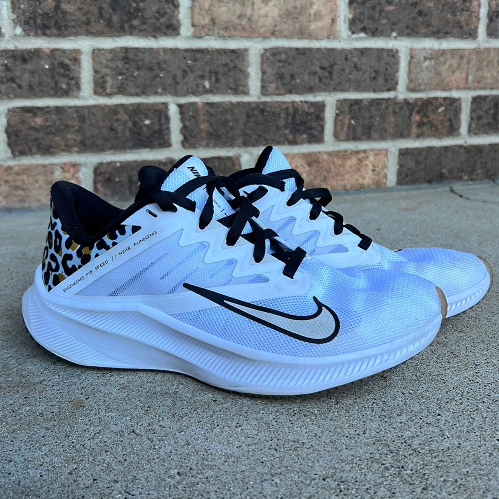 NIKE LEOPARD RUNNING SHOES